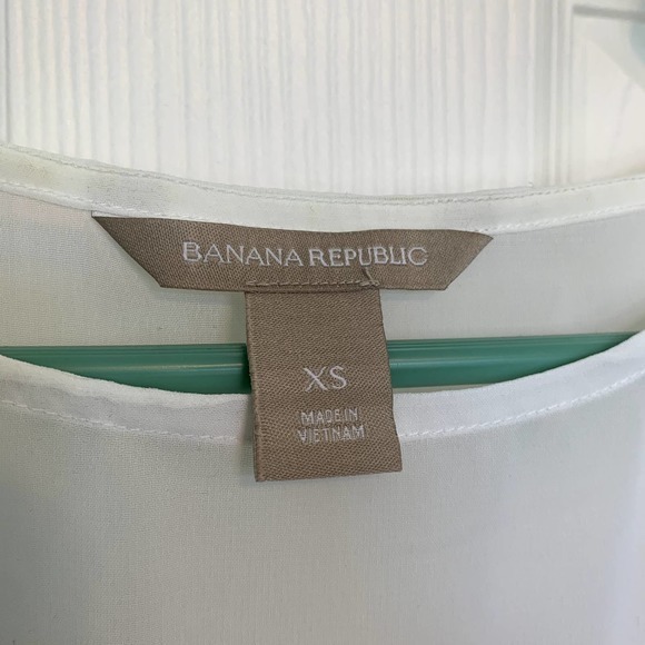 Banana Republic Women's Size Extra Small White Mesh Shoulder Top - Picture 2 of 4